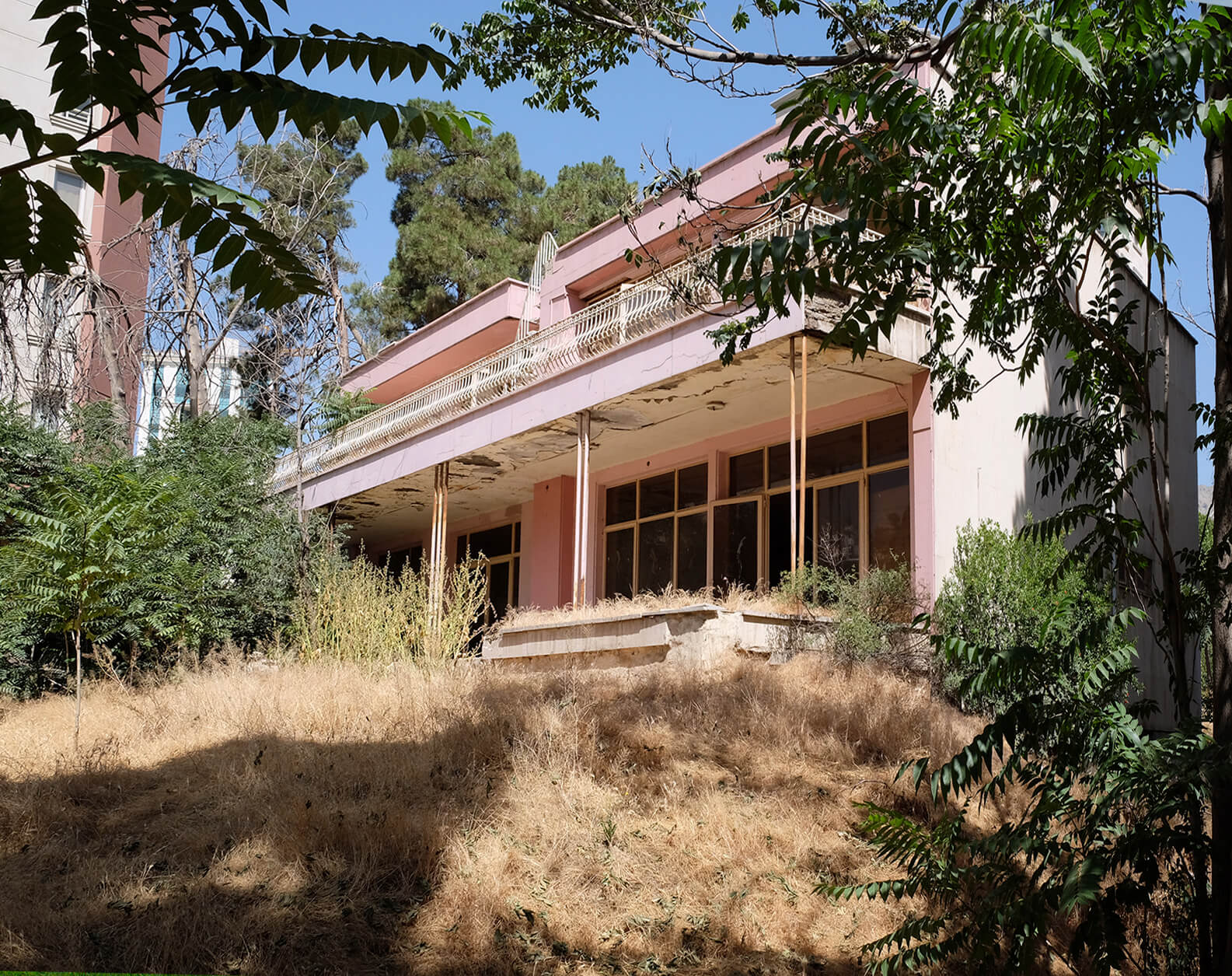 Fereshteh Office / Renovation & Interior Design