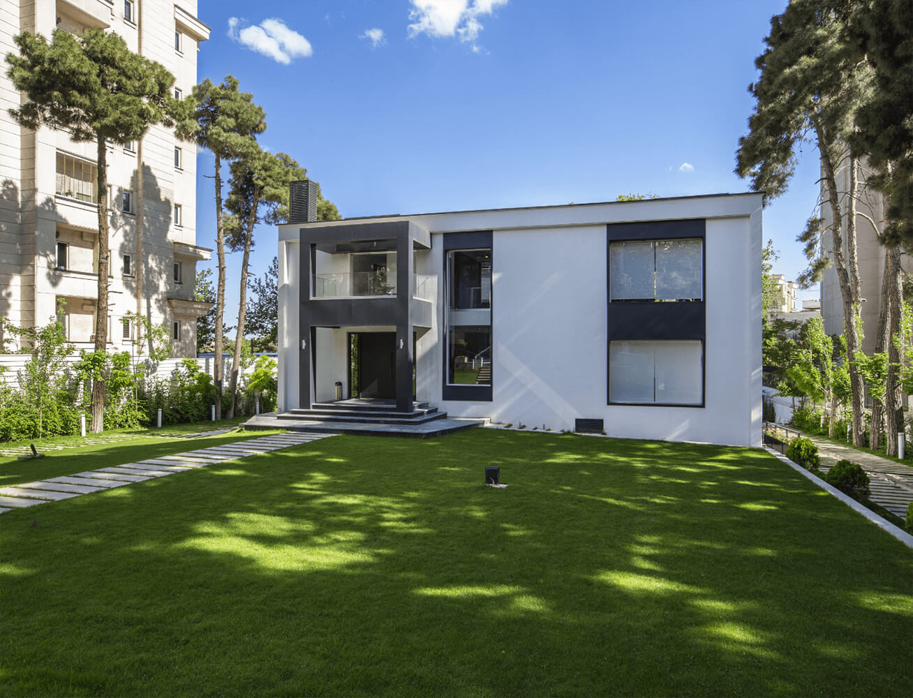 Fereshteh Office / Renovation & Interior Design