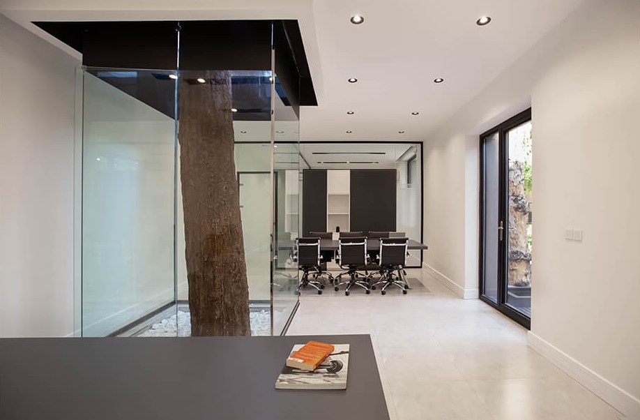 Honar Office / Renovation & Interior Design