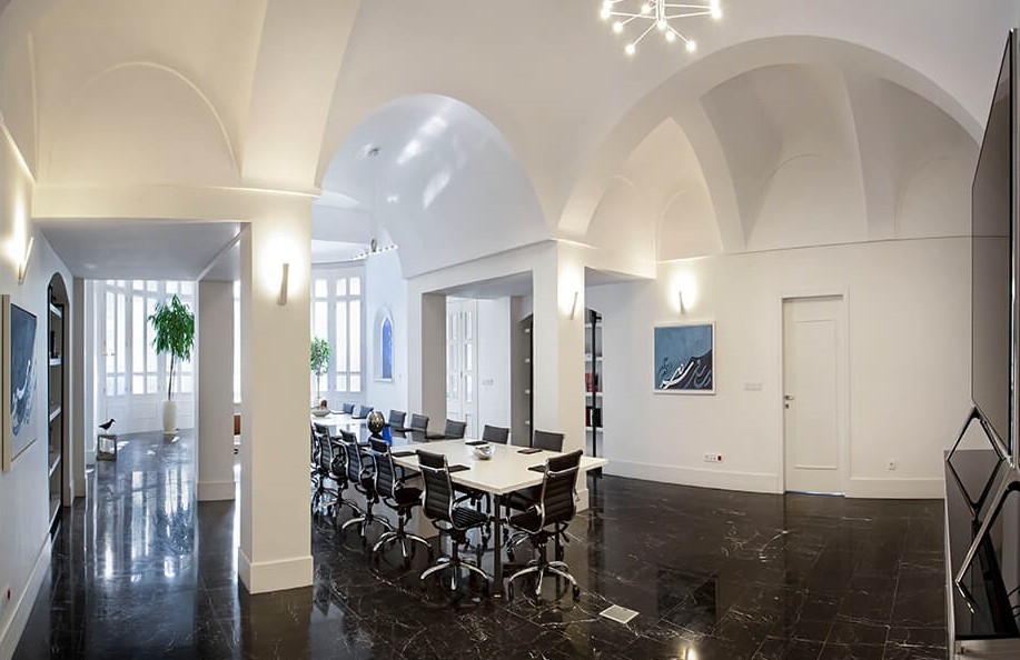 Honar Office / Renovation & Interior Design